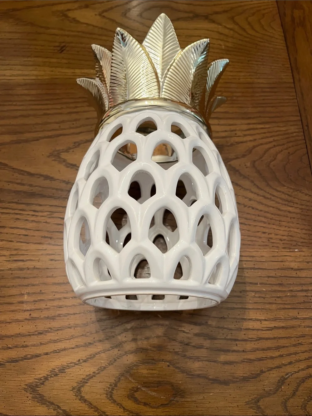 Gold and‎ White Ceramic Pineapple Candle Holder - No base